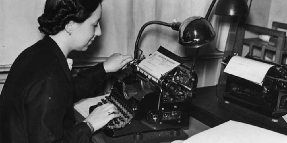 Female stenographer performs her work during World War 2